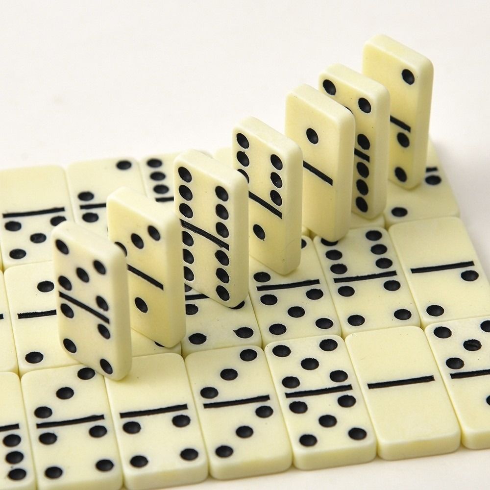 Jeu de dominos double six 28 p - Board Game Monopoli avis et prix